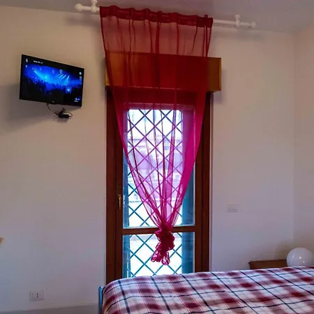 Uma Home-2